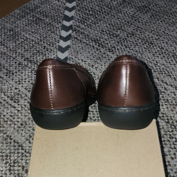 Clarks Women's Chestnut Brown Loafers - Picture 2 of 6